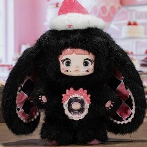 NOMMI - a bite of sweetheart plush doll- HIDDEN BLACKBERRY ROLL!